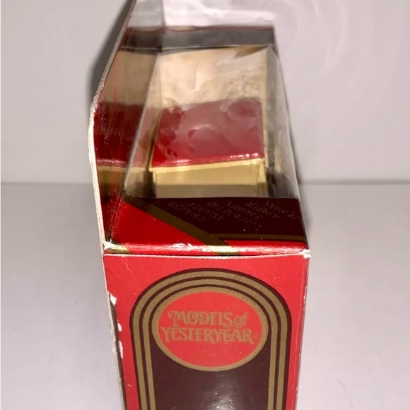 New Matchbox Models of Yesteryear 1:43 Y-22 1930 Model A Ford Van Diecast - Picture 5 of 6